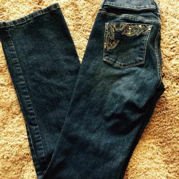 White House Black Market Jeans🎉