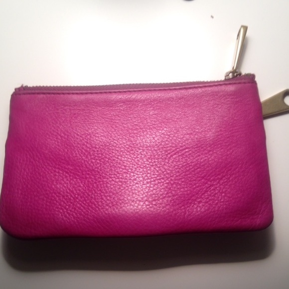 Fossil Wallet ~~Super cute & just the right size! - Picture 2 of 4