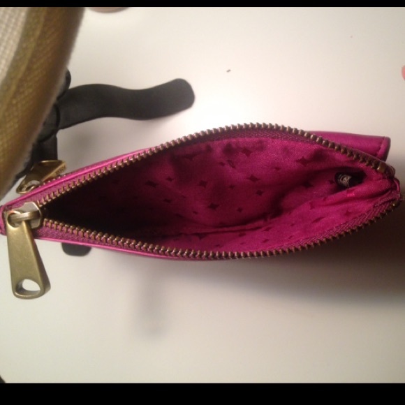 Fossil Wallet ~~Super cute & just the right size! - Picture 4 of 4