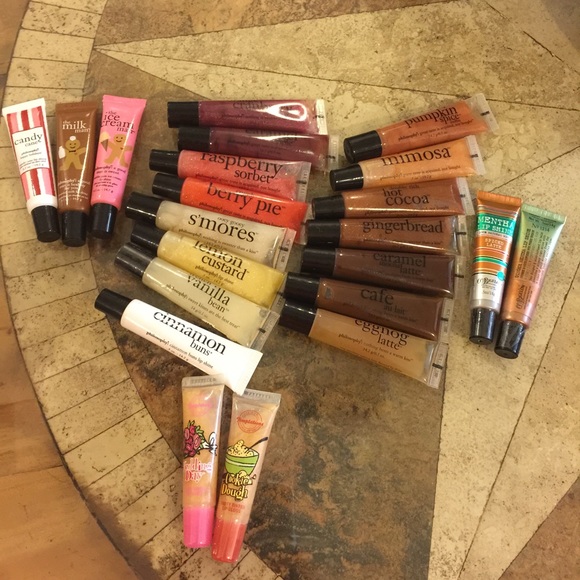 22 lip glosses