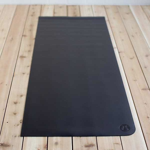 Lulu lemon the mat - black
