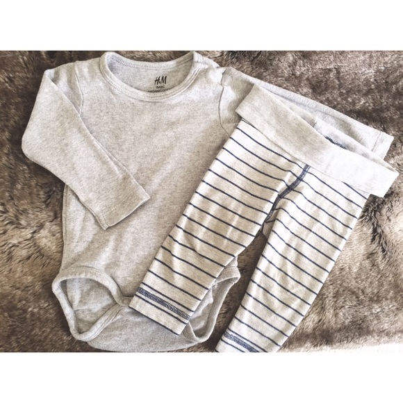 H&M baby onesie with tights