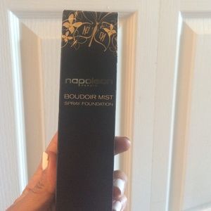 Napoleon Perdis Boudoir Mist Spray Foundation