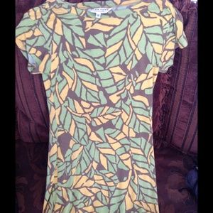 Trina Turk dress size small very soft like new