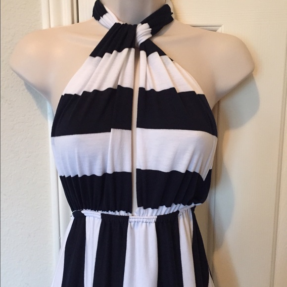 Darling Convertible Maxi Dress - Picture 3 of 4