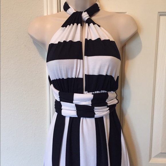 Darling Convertible Maxi Dress - Picture 4 of 4