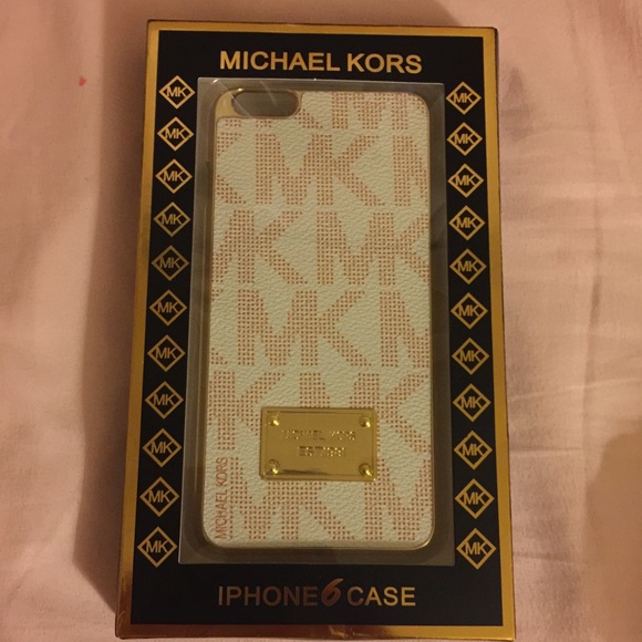 Michael Kors Accessories - Michael Kors IPhone 6+ Case