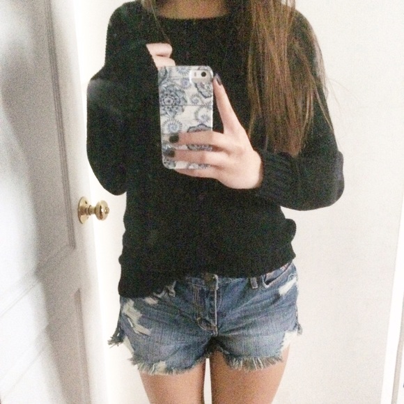//Black Knit Sweater//