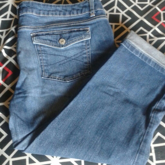 Aeropostale knee pants!!