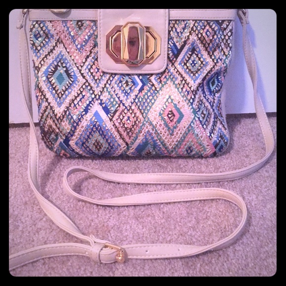 BKE cross-body purse