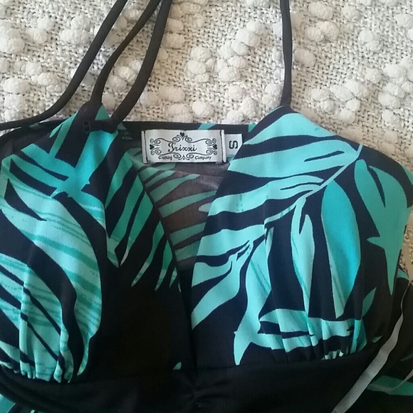 Dress - Picture 2 of 2