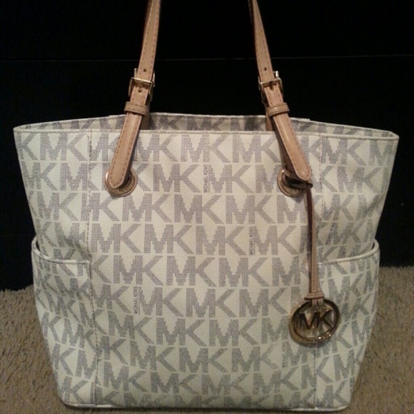 Authentic Michael Kors Jet Set tote