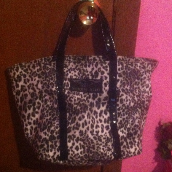 Victoria secret hand bag!