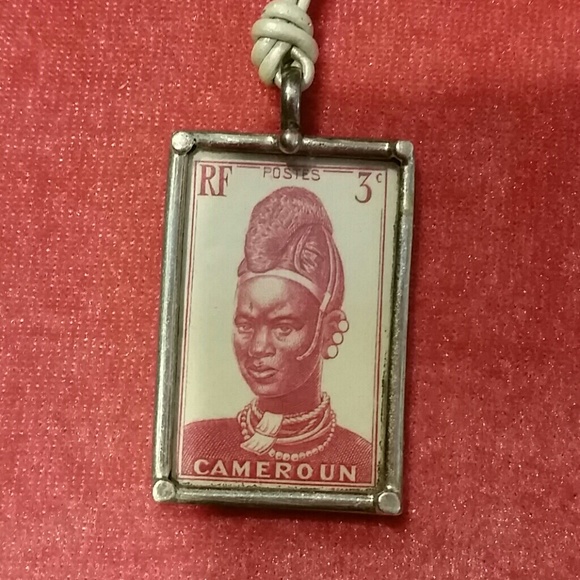 SOLD Cameroun authentic stamp pendant - Picture 1 of 2