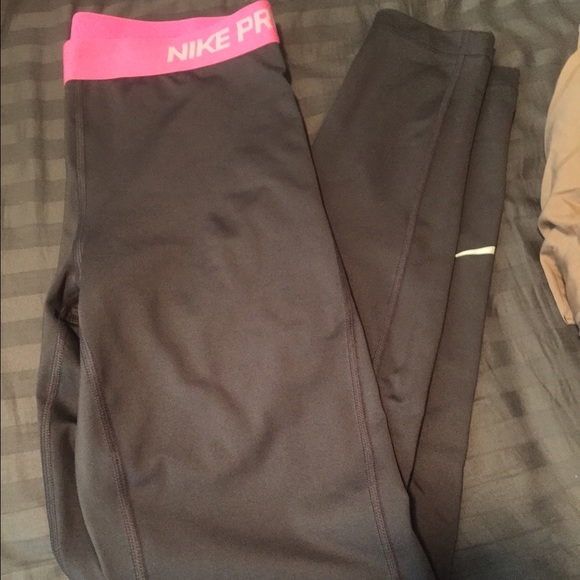 Nike Pants - PRICE IS ONLY FOR TODAY,