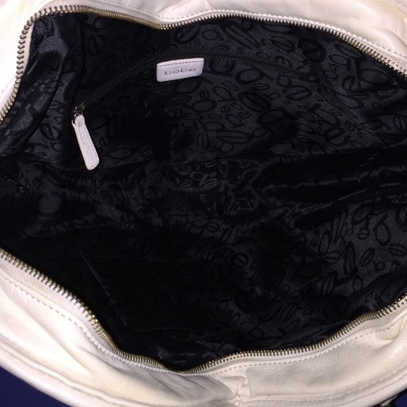 *RARE* WHITE Padded Leather BEBE Heart Tote - Picture 4 of 4