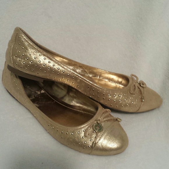 Cute gold flats