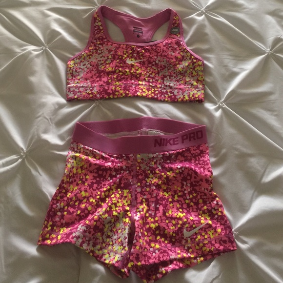 Nike Pro set - Picture 2 of 2