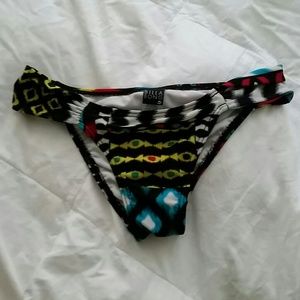 Cheeky billabong bottom