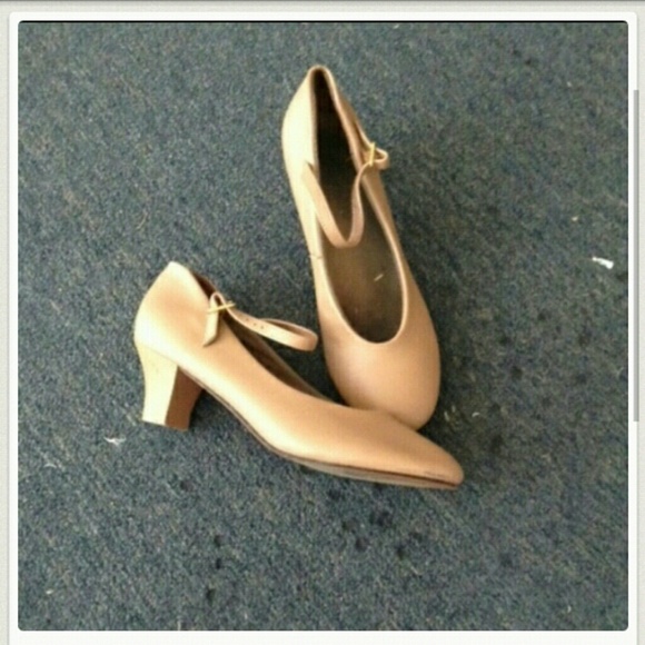 Dance/ character shoes