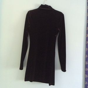 💥VELVET TURTLE NECK BACKLESS DRESS💥