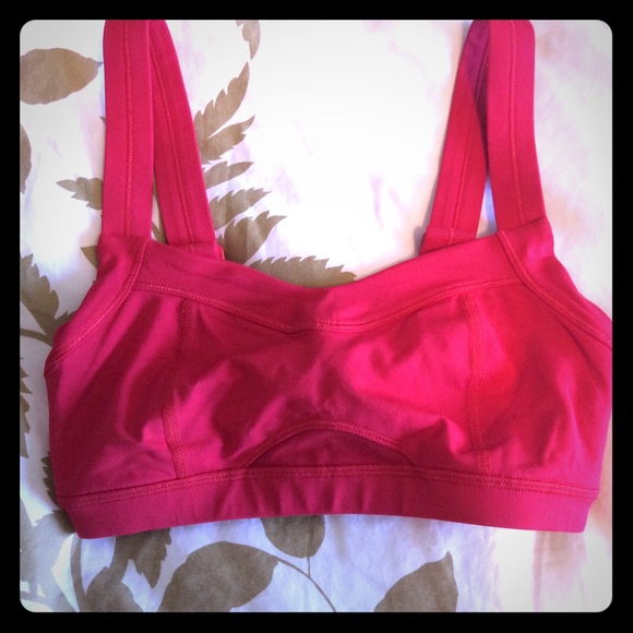SOLD Lululemon sports bra, size 4