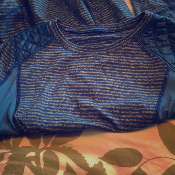 SOLD Lululemon running long sleeved shirt