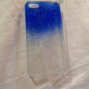 Iphone 5 s case with a rain drop look and texture