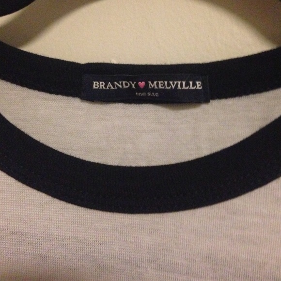 Brandy Melville "No Wind No Waves" Crop Top - Picture 2 of 3