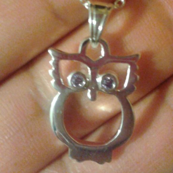 Super cute owl necklace?? - Picture 3 of 3