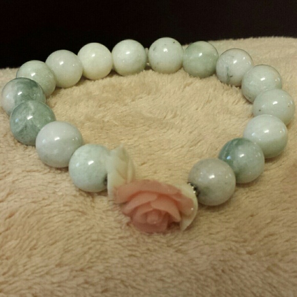 Beaded handmade bracelet - Picture 2 of 3