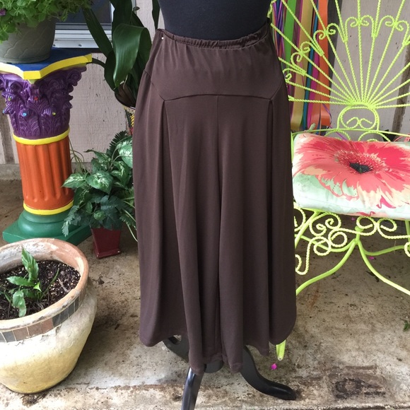Brown skirt Capri