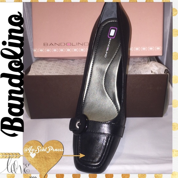 Bandolino "BDKATCHI" Leather Wedge-Heeled Shoes