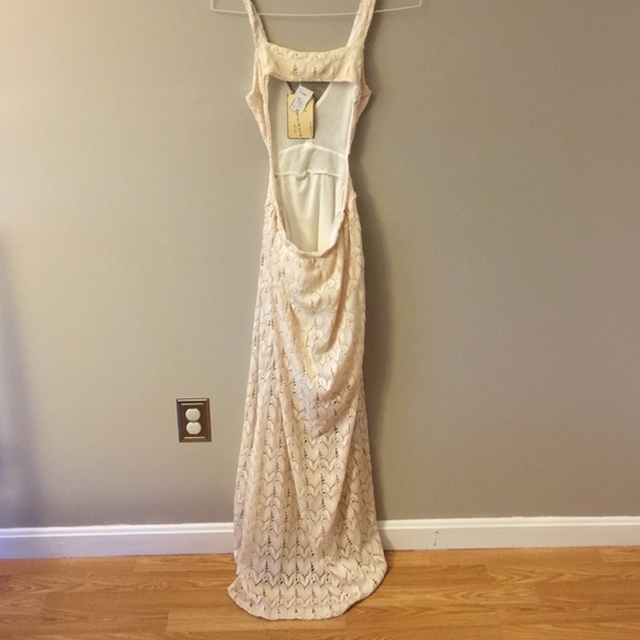 Too big - Picture 3 of 4