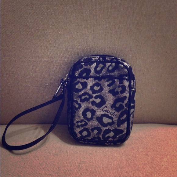 BUNDLE-COACH PURSES!