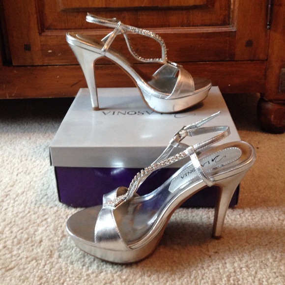 Lasonia silver metallic heel