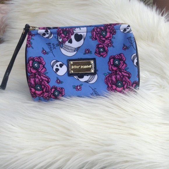 BETSEY JOHNSON SKULLS N ROSES PURSE BAG