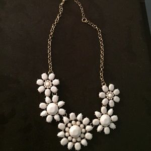 Francesca's white necklace