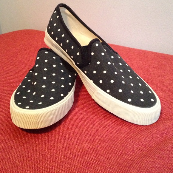 American Eagle polka dot slip on shoes