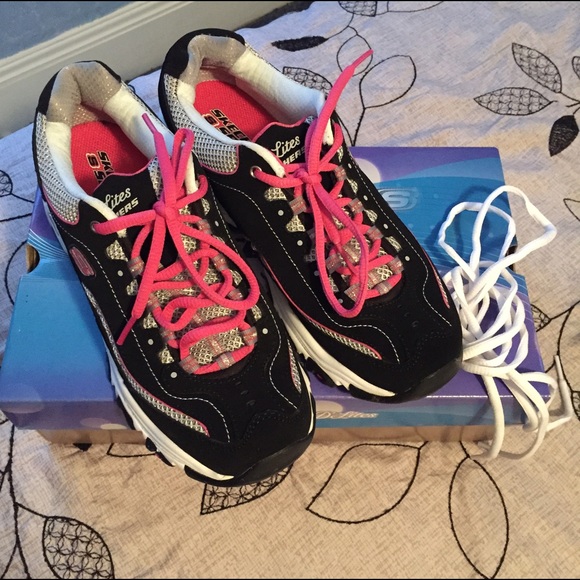 Skechers D'Lites black and pink shoes