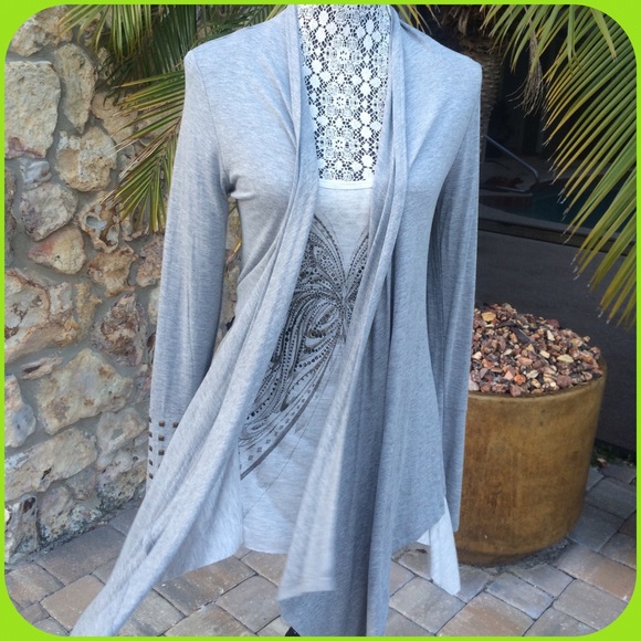 💢SOLD💢HP✨💫ROMEO & JULIET COUTURE OPEN FRONT TOP - Picture 2 of 2