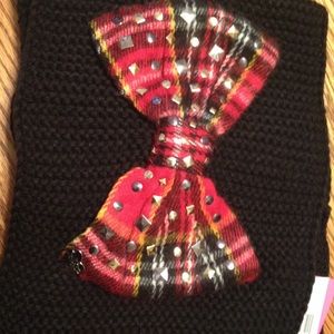 NWT Betsey Johnson Infinity Scarf and Beanie Set