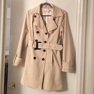 Perfect Fall trench coat - like new!