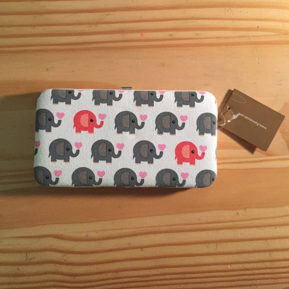 elephant clutch