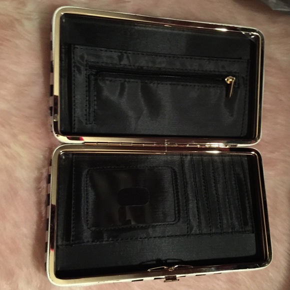 wallet - Picture 3 of 3
