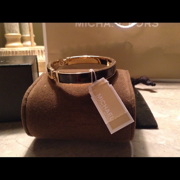 SOLD  Michael Kors Bangle Bracelet - Picture 2 of 4