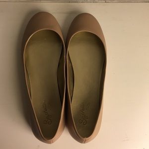 Nude leather flats