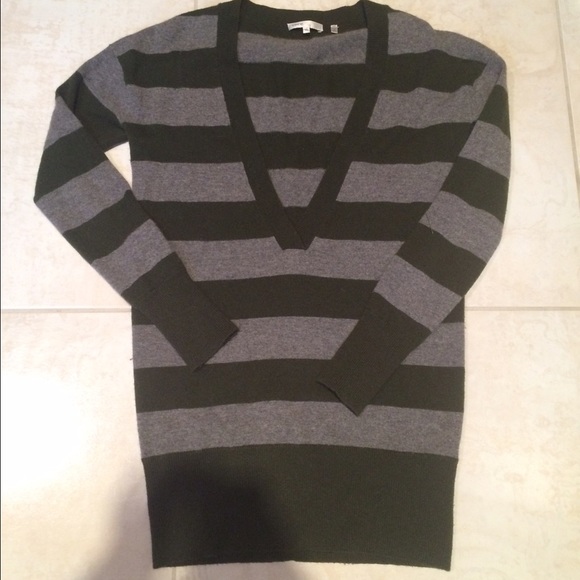 Vince Sweaters - ⚡️final price drop⚡️Vince cashmere sweater