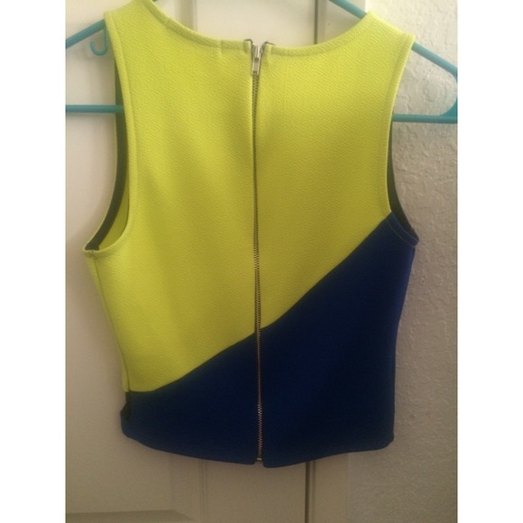 Tank crop top - Picture 2 of 2