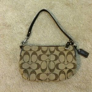 🚫SOLD🚫 Coach wristlet / mini purse